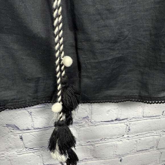 Black Embroidered Bell Sleeve Embroidered Pullover Blouse - Picture 4 of 8